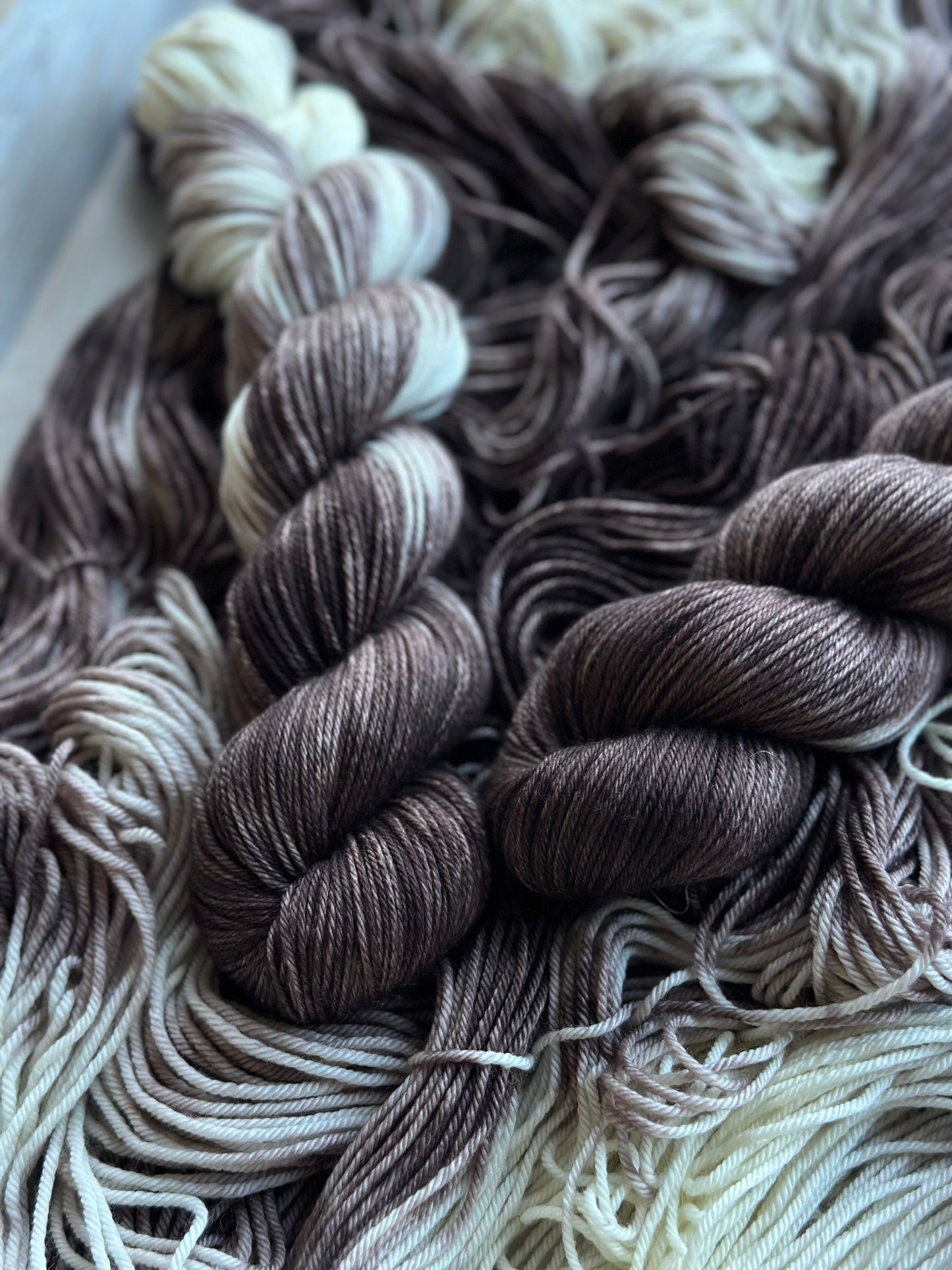 Auftragsfärbung Bodil - DK Merino - Lieferzeit 5-15 Tage