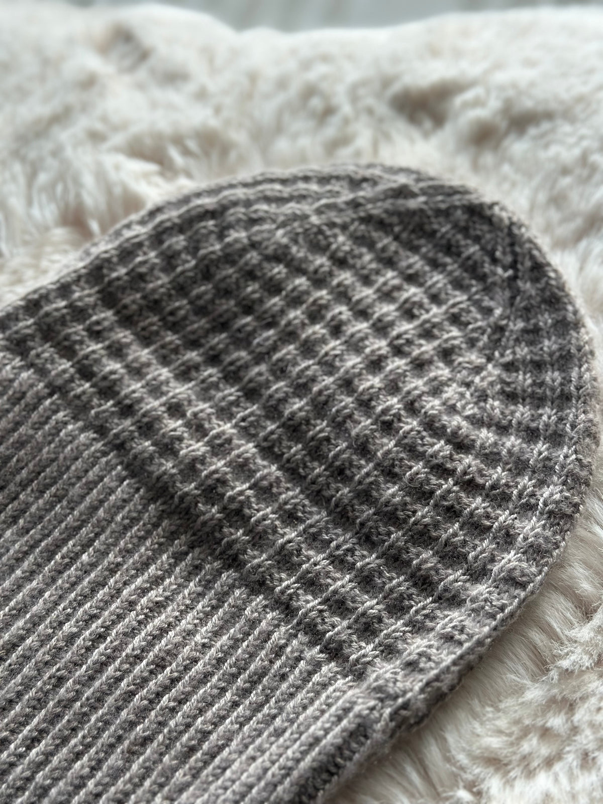 Caramel Waffle Hat by Sascha Knits - Lieferzeit 5-15 Tage