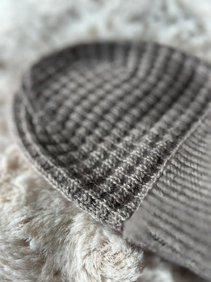 Caramel Waffle Hat by Sascha Knits - Lieferzeit 5-15 Tage