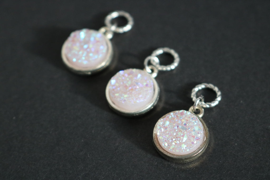 Stitch Marker - Antique Crystal - holo white