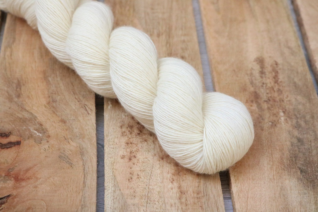 Custom dyeing - Merino Singles 366 - Delivery time 5-10 days