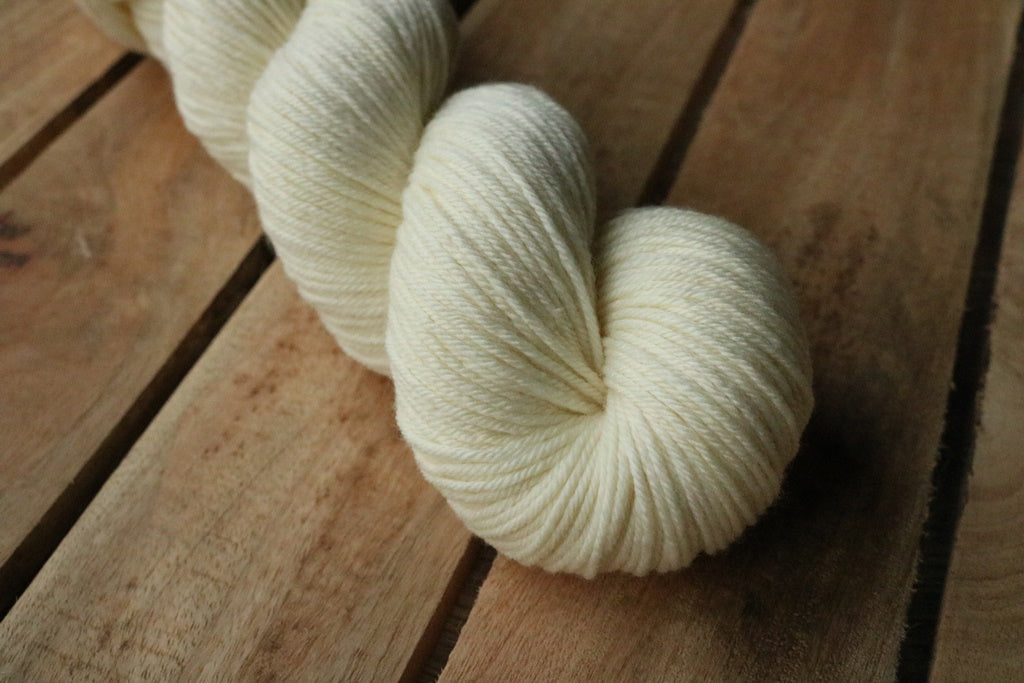 Auftragsfärbung - DK Merino - Lieferzeit 12-15 Tage