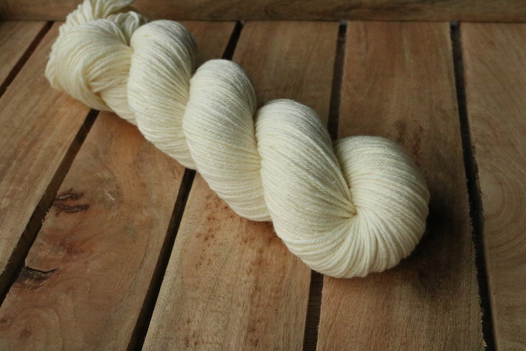 Auftragsfärbung - DK Merino - Lieferzeit 12-15 Tage