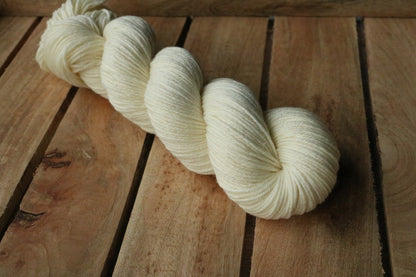 Auftragsfärbung - DK Merino - Lieferzeit 5-10 Tage
