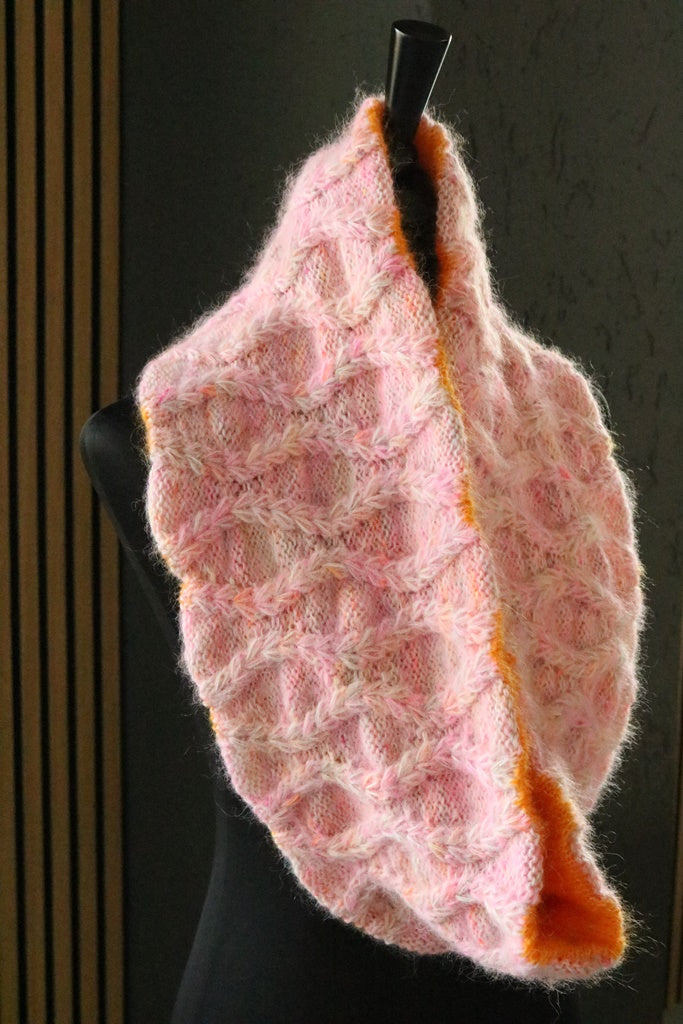 Knitting pattern Cozy Heart Cowl