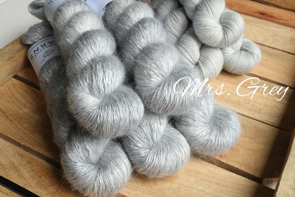 Catelyn Cardigan yarn package by Kerstin Ritter - delivery time 5-10 days