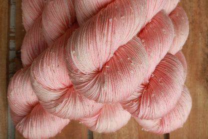 Donegal White Nep - Blush