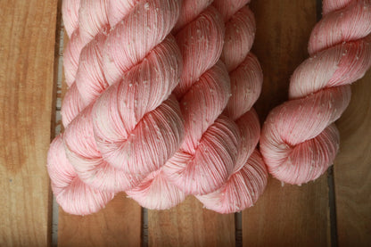 Donegal White Nep - Blush