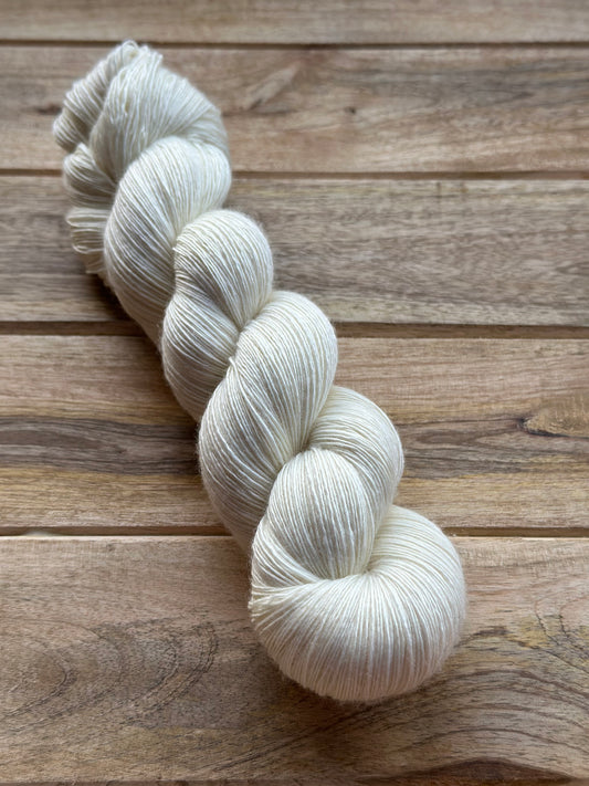 Auftragsfärbung - Merino Lace Singles 650m - Lieferzeit 5-10 Tage