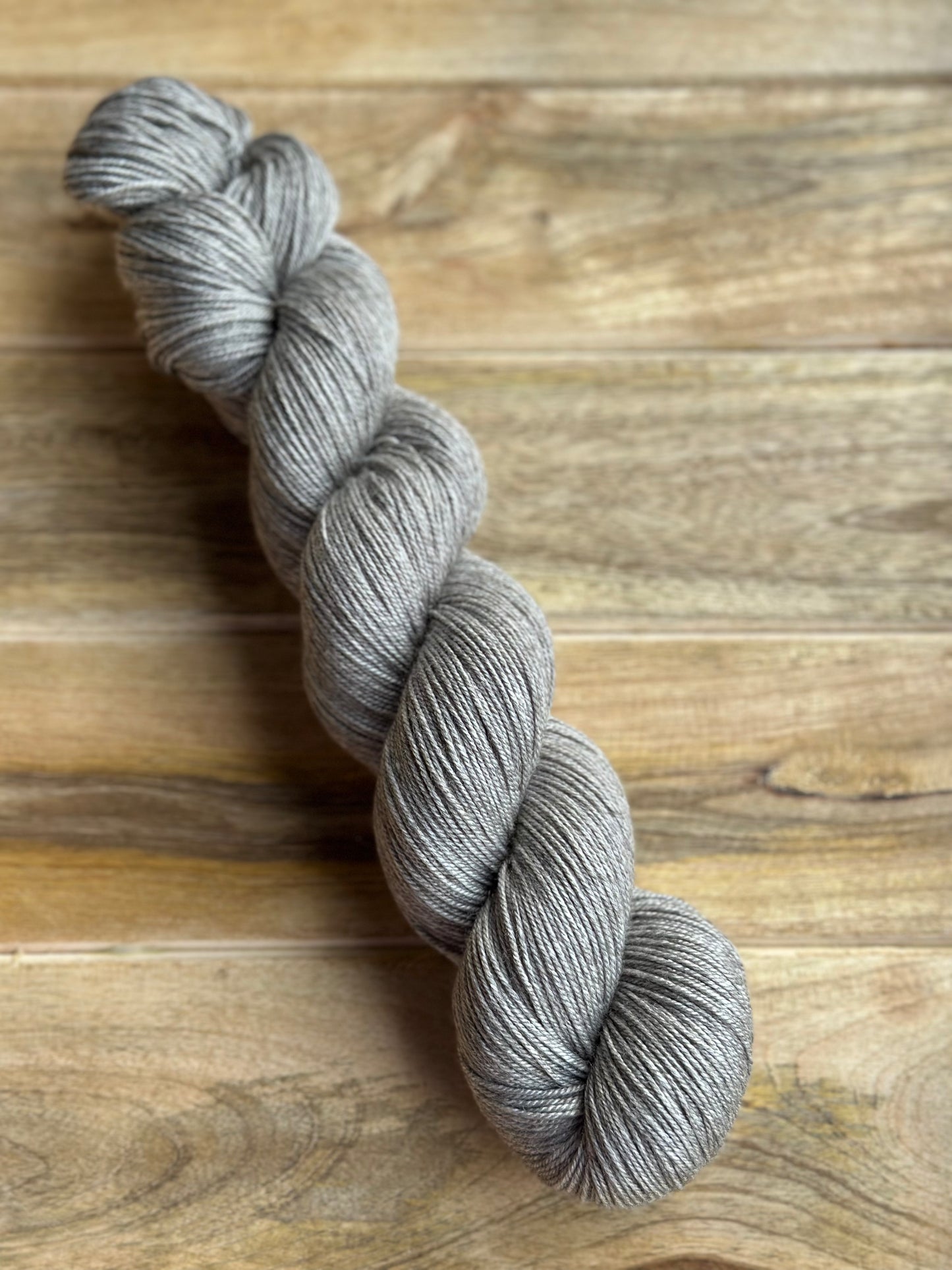 Custom dyeing - LUX YAK Natural Grey - Delivery time 5-10 days