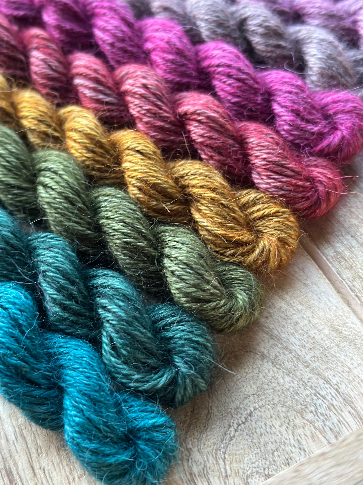 Custom dyeing - Lux Lama DK - Delivery time 5-10 days