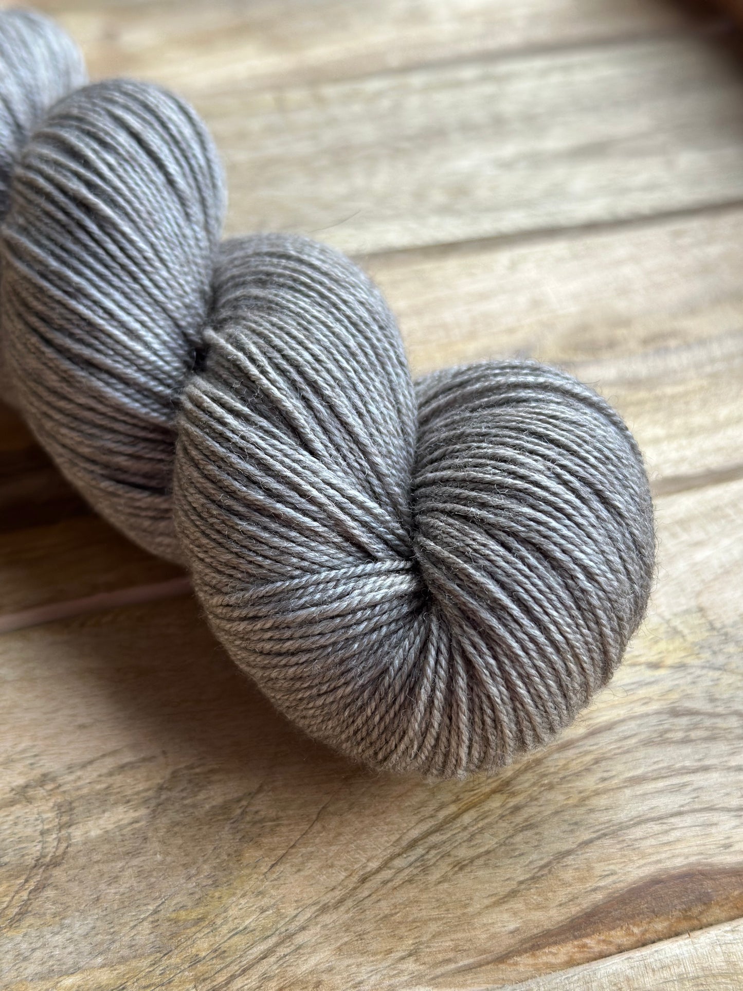 Custom dyeing - LUX YAK Natural Grey - Delivery time 5-10 days