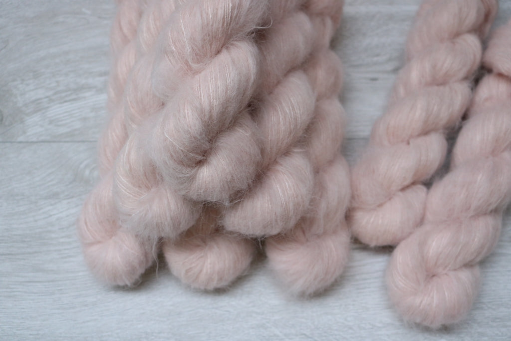 Fluffy Suri Silk - Powder