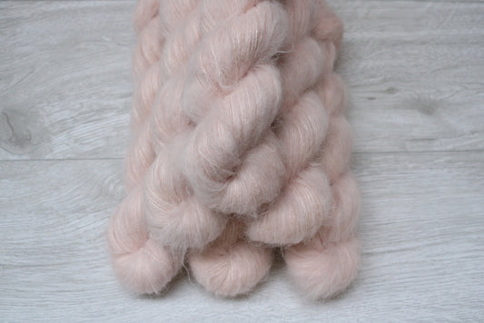 Fluffy Suri Silk - Powder